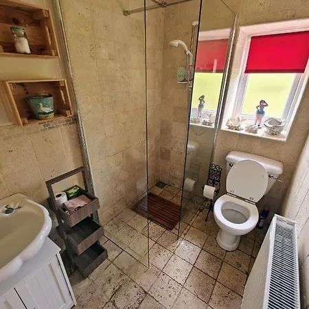 Teach Roisin-traditional Irish In Head. Malin