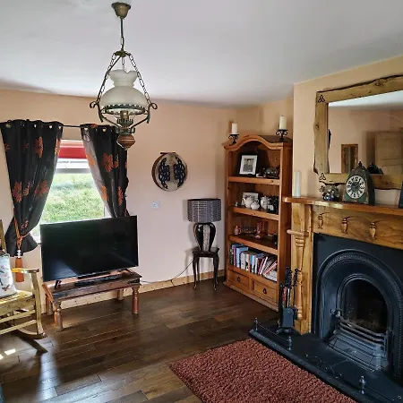 Casa de Férias Teach Róisin-traditional Irish In Head. *