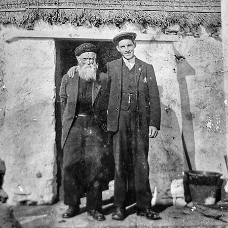 Teach Róisin-traditional Irish In Head. Casa de Férias